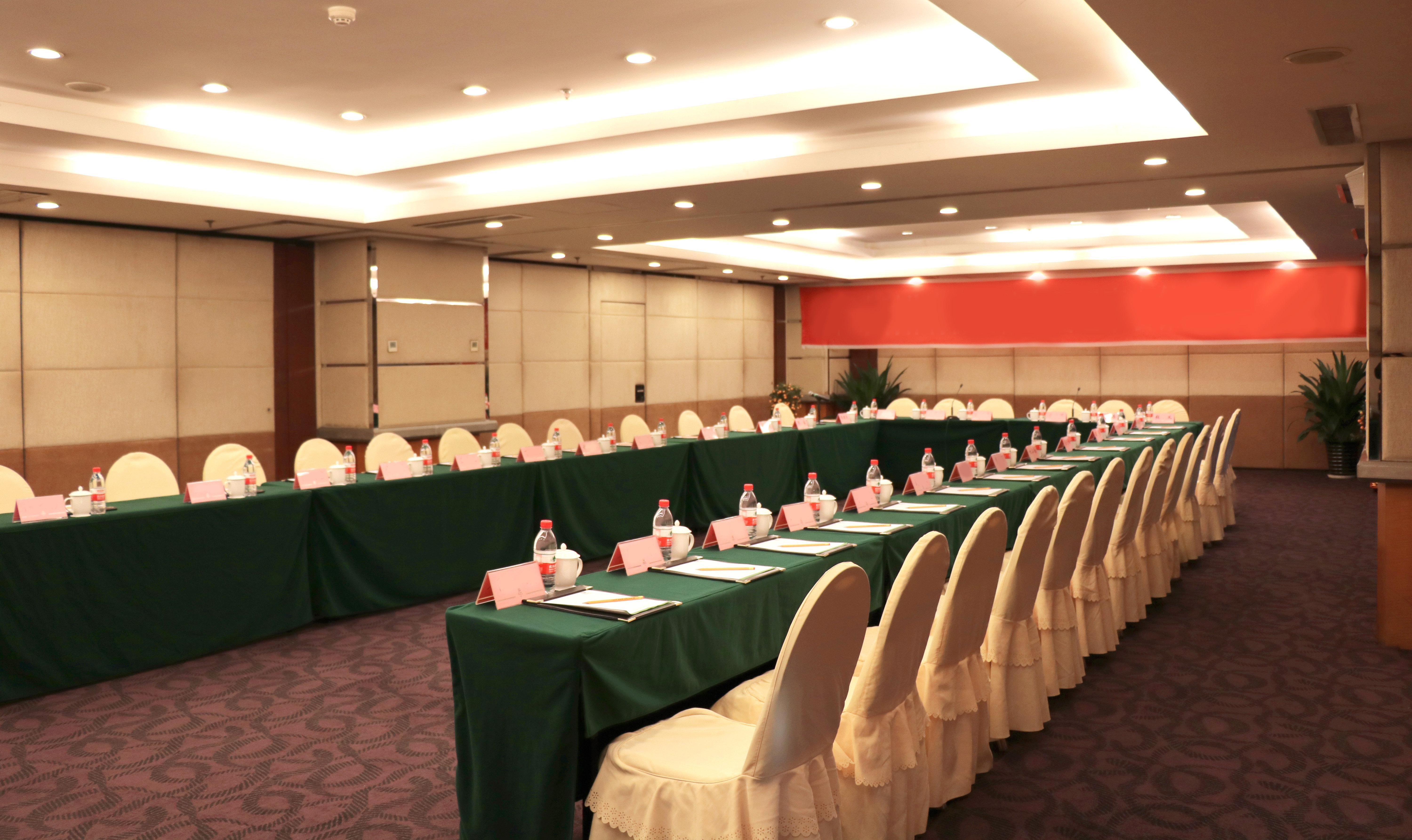 Holiday Inn Hohhot, An Ihg Hotel Εξωτερικό φωτογραφία